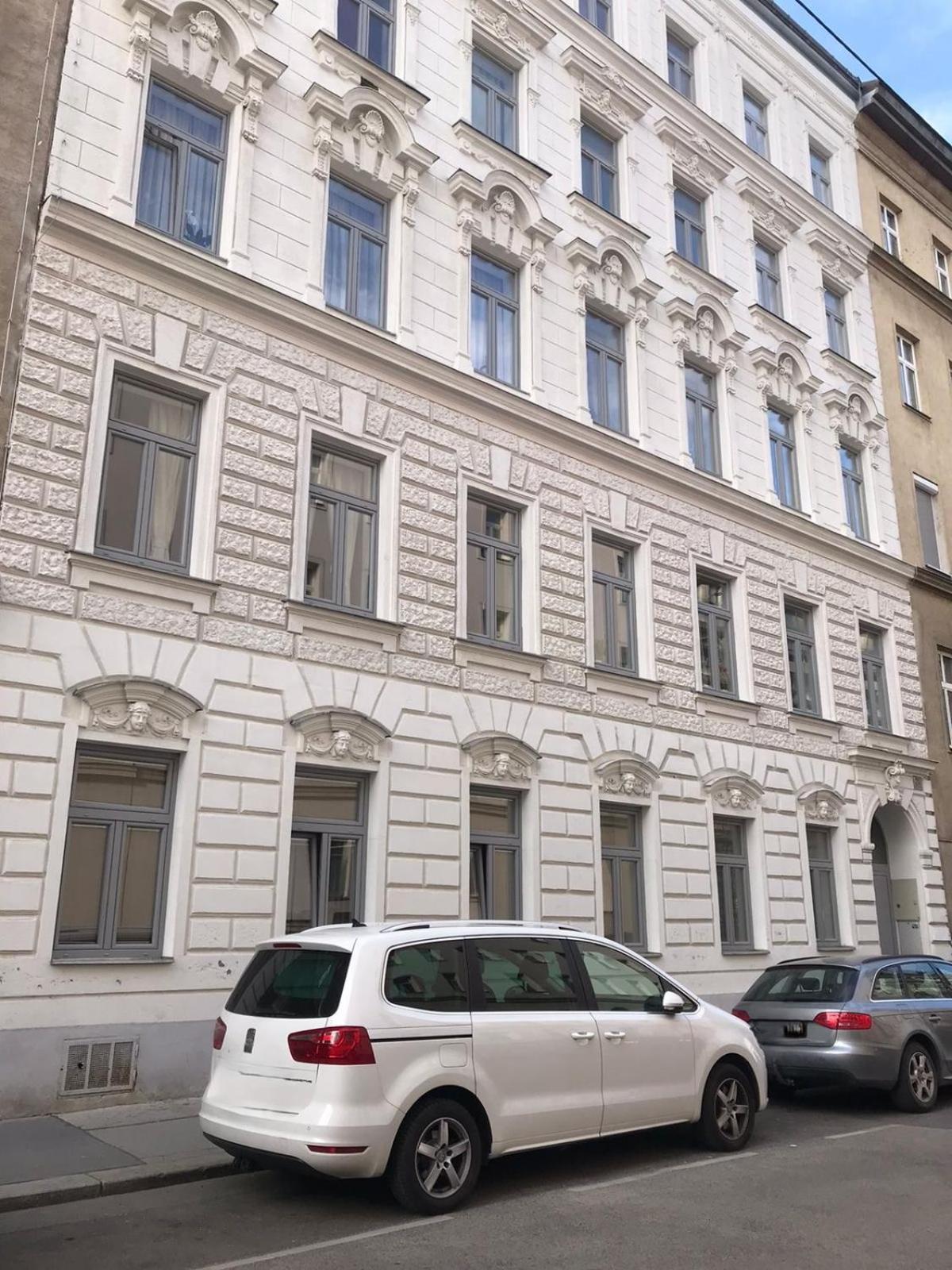Downtown Bliss Modern Retreat With Free Parking And Fast Internet 600 Mbits Apartment Viena Exterior foto
