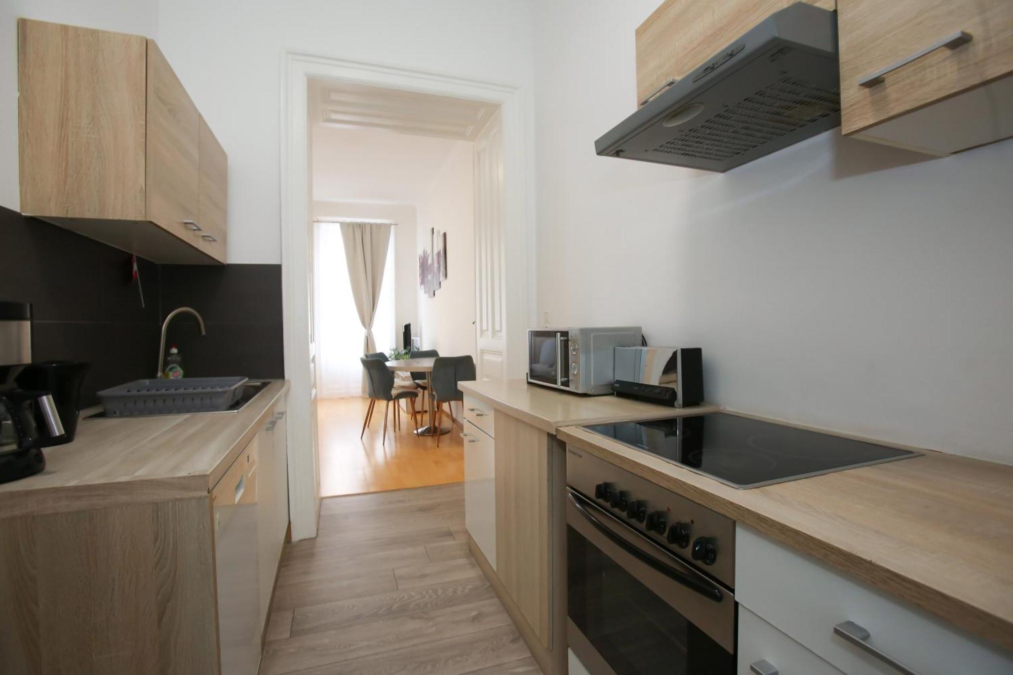 Downtown Bliss Modern Retreat With Free Parking And Fast Internet 600 Mbits Apartment Viena Exterior foto